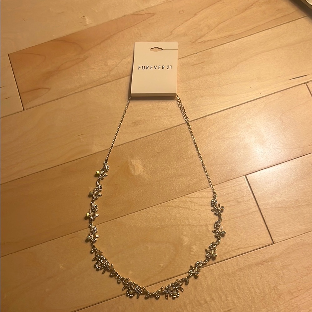 Forever 21 Gold Floral Necklace